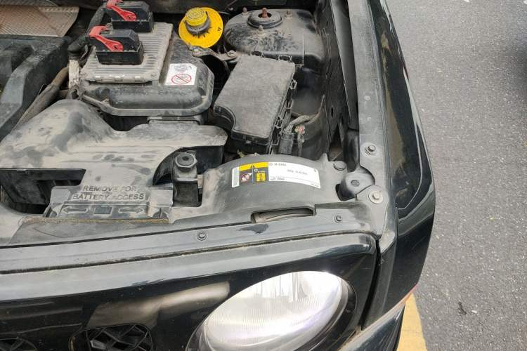 Used Jeep Patriot 2014 2.4L Sport Edition Engine Bay Left