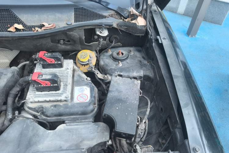 Used Jeep Patriot 2014 2.4L Sport Edition Engine Bay Left