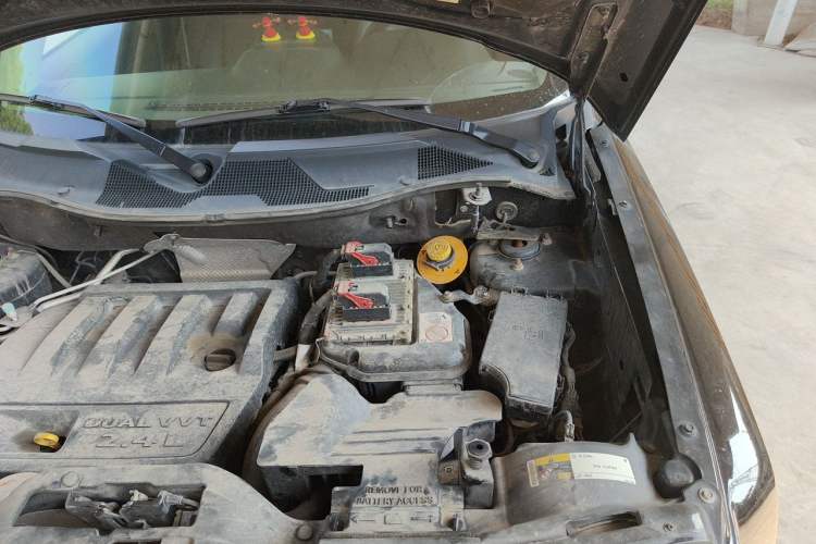 Used Jeep Patriot 2014 2.4L Sport Edition Engine Bay Left