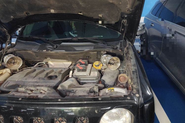 Used Jeep Patriot 2014 2.4L Sport Edition Engine Bay Left