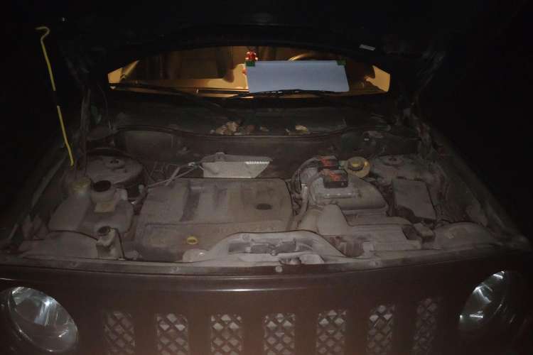 Used Jeep Patriot 2014 2.4L Sport Edition Engine Bay