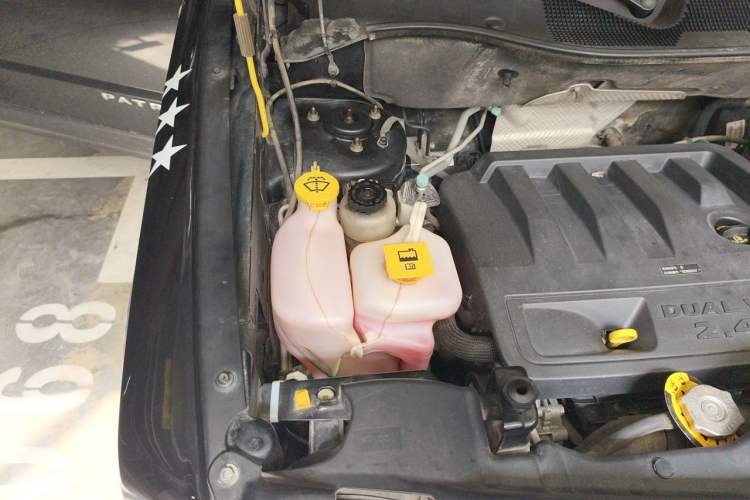 Used Jeep Patriot 2014 2.4L Luxury Navigation Edition Engine Bay Right