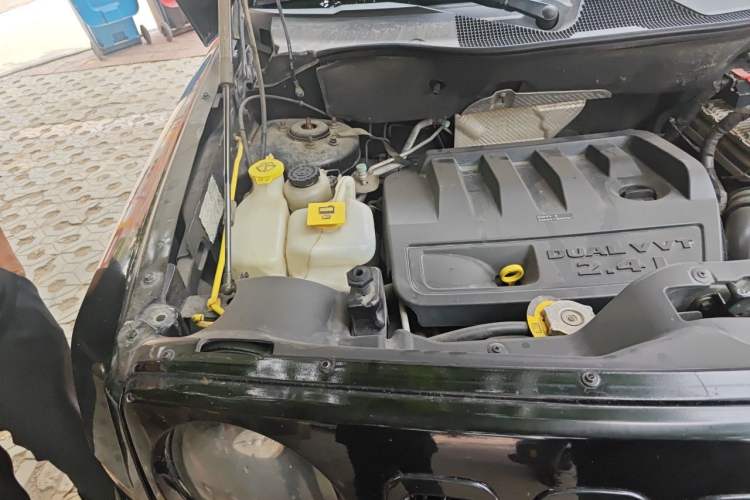 Used Jeep Patriot 2014 2.4L Sport Edition Engine Bay Right