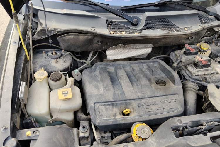 Used Jeep Patriot 2014 2.4L Luxury Navigation Edition Engine Bay Right