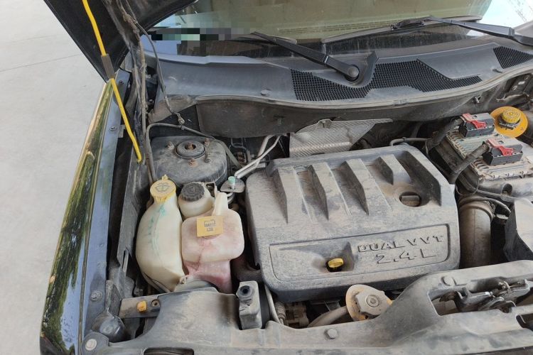 Used Jeep Patriot 2014 2.4L Sport Edition Engine Bay Right