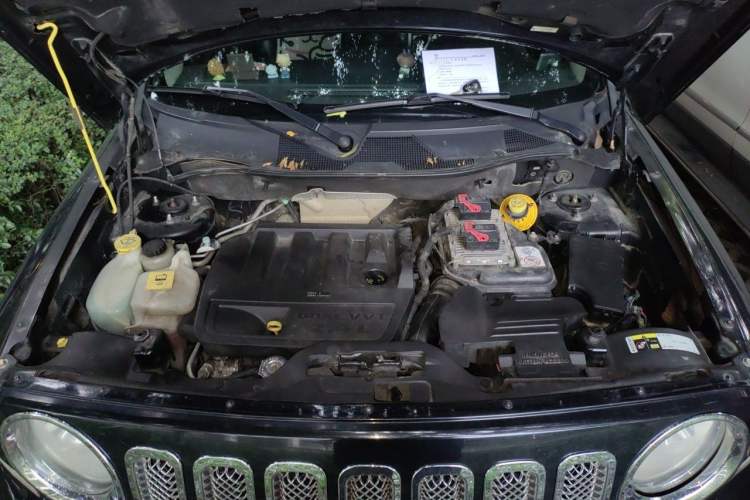 Used Jeep Patriot 2014 2.4L Luxury Navigation Edition Engine Bay
