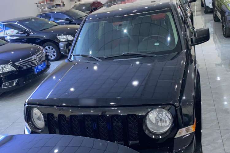 Used Jeep Patriot 2014 2.4L Sport Edition Front