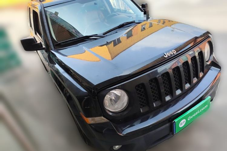 Used Jeep Patriot 2014 2.4L Sport Edition Front Right 45 Deg