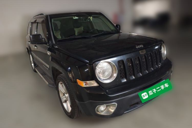 Used Jeep Patriot 2014 2.0L Sport Edition Front Right 45 Deg