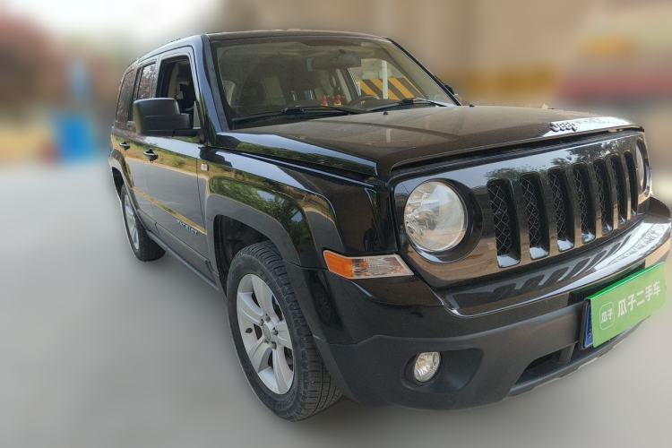Used Jeep Patriot 2014 2.4L Sport Edition Front Right 45 Deg
