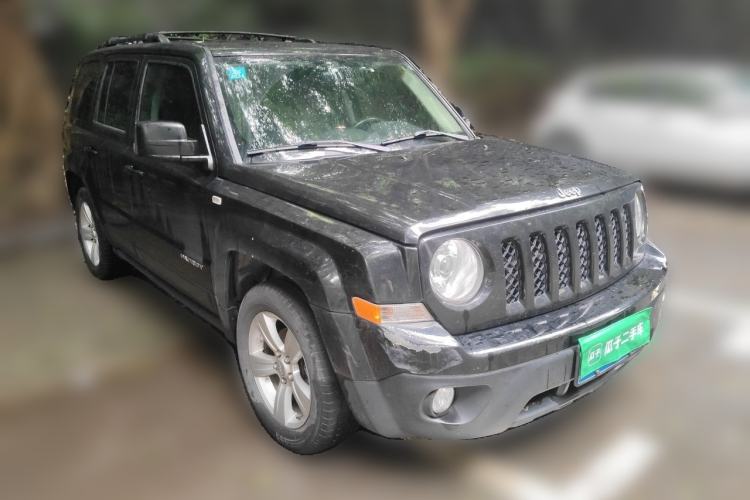 Used Jeep Patriot 2014 2.4L Sport Edition Front Right 45 Deg