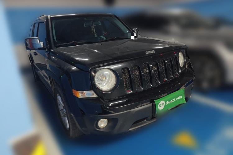 Used Jeep Patriot 2014 2.4L Sport Edition Front Right 45 Deg