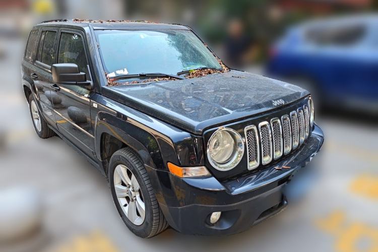 Used Jeep Patriot 2014 2.0L Sport Enhanced Edition Front Right 45 Deg