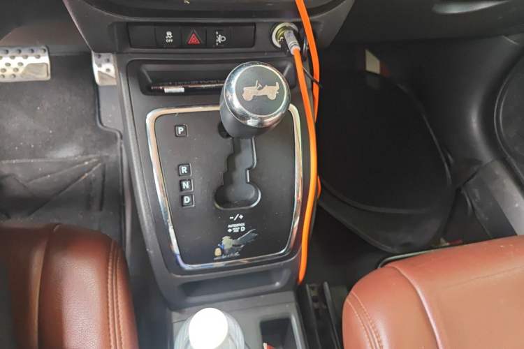 Used Jeep Patriot 2014 2.4L Sport Edition Gear Lever