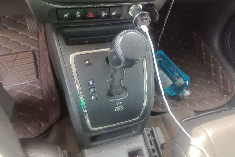 Used Jeep Patriot 2014 2.4L Luxury Navigation Edition Gear Lever