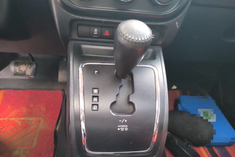 Used Jeep Patriot 2014 2.4L Sport Edition Gear Lever