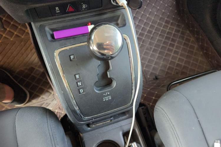 Used Jeep Patriot 2014 2.4L Sport Edition Gear Lever