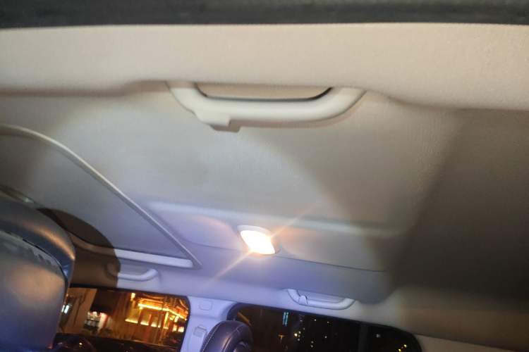 Used Jeep Patriot 2014 2.4L Luxury Navigation Edition Headliner