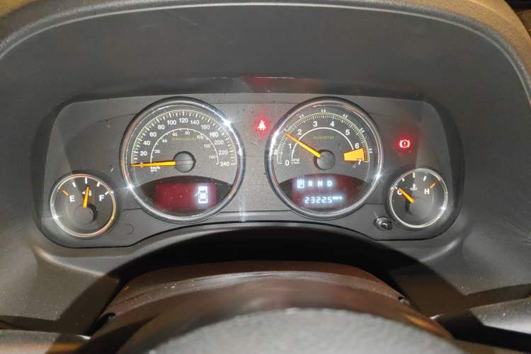 Used Jeep Patriot 2014 2.4L Luxury Navigation Edition Instrument Cluster