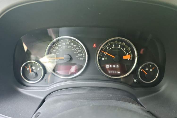 Used Jeep Patriot 2014 2.4L Luxury Navigation Edition Instrument Cluster