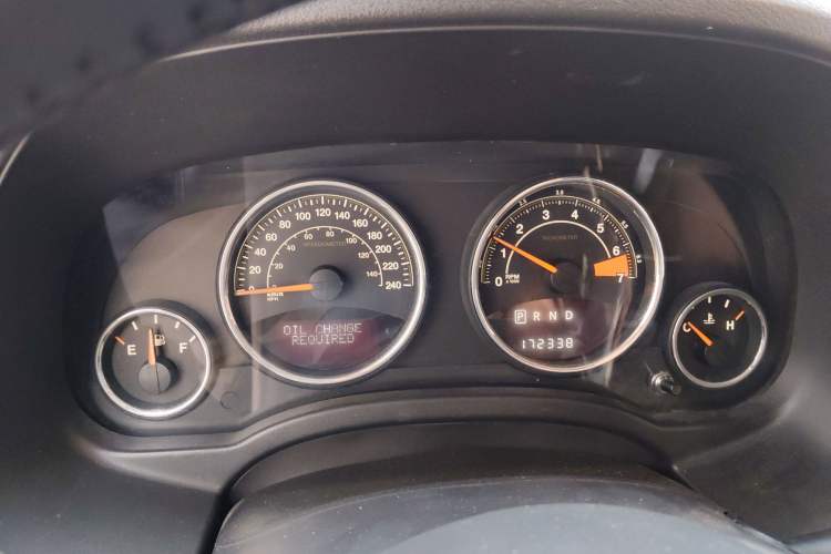 Used Jeep Patriot 2014 2.4L Luxury Navigation Edition Instrument Cluster