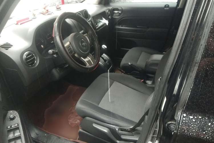 Used Jeep Patriot 2014 2.0L Sport Enhanced Edition Left Front Seat