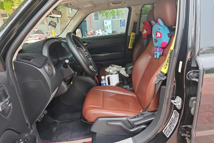 Used Jeep Patriot 2014 2.4L Sport Edition Left Front Seat