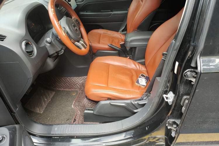 Used Jeep Patriot 2014 2.4L Sport Edition Left Front Seat