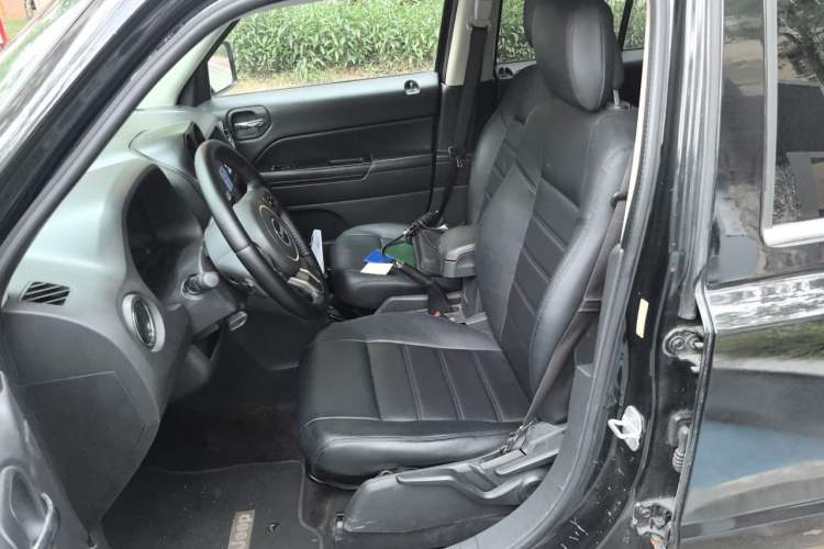 Used Jeep Patriot 2014 2.4L Sport Edition Left Front Seat
