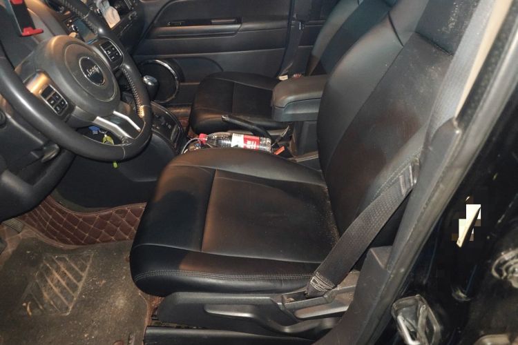 Used Jeep Patriot 2014 2.4L Sport Edition Left Front Seat