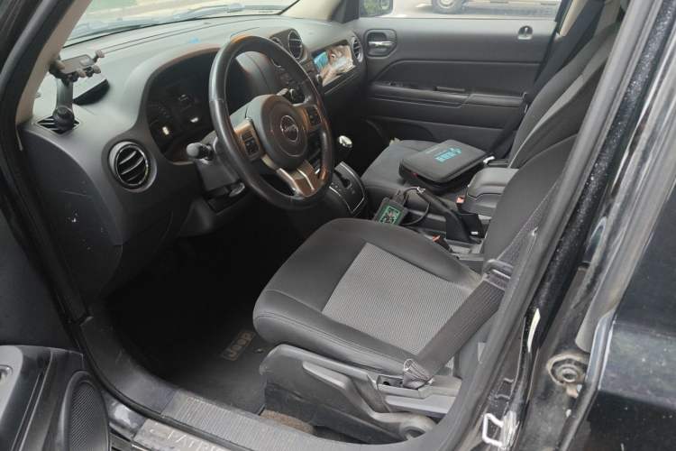 Used Jeep Patriot 2014 2.4L Sport Edition Left Front Seat