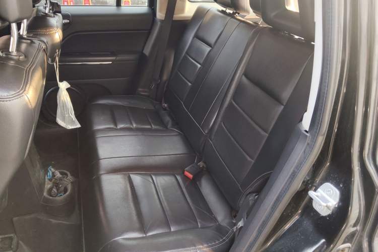 Used Jeep Patriot 2014 2.4L Luxury Navigation Edition Left Rear Seat