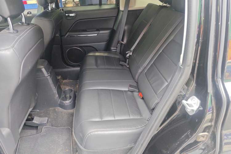 Used Jeep Patriot 2014 2.4L Luxury Navigation Edition Left Rear Seat
