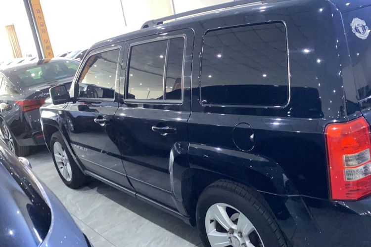 Used Jeep Patriot 2014 2.4L Sport Edition Left Side