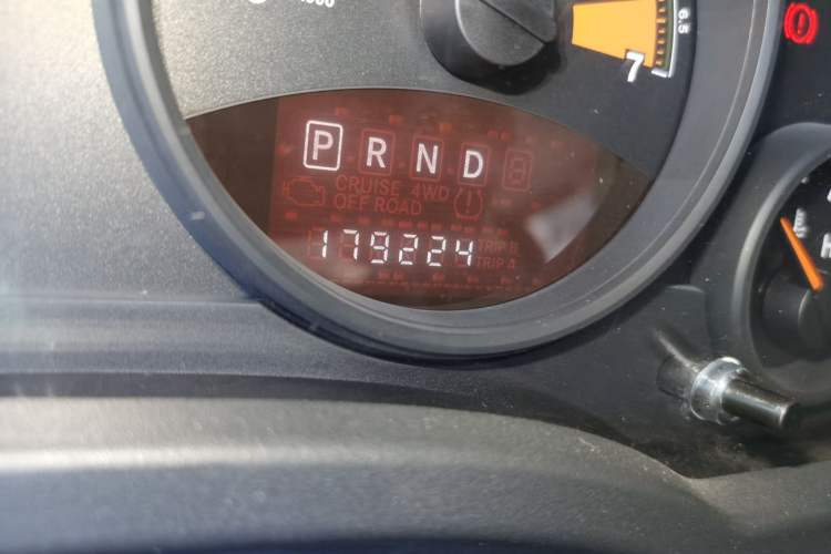 Used Jeep Patriot 2014 2.0L Sport Enhanced Edition Odometer Close Up