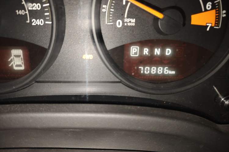 Used Jeep Patriot 2014 2.4L Sport Edition Odometer Close Up
