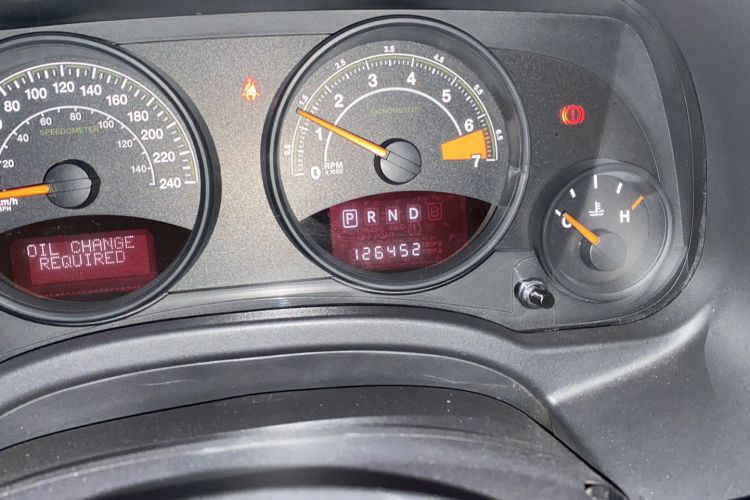 Used Jeep Patriot 2014 2.4L Sport Edition Odometer Close Up