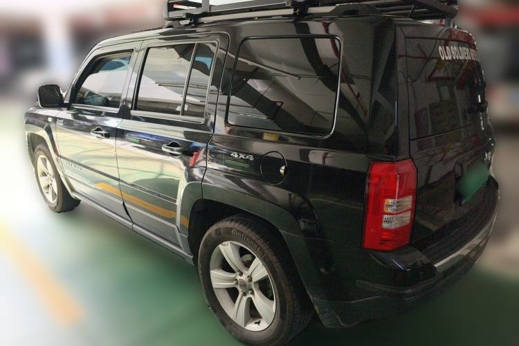 Used Jeep Patriot 2014 2.4L Luxury Navigation Edition Rear Left 45 Deg