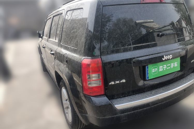 Used Jeep Patriot 2014 2.4L Luxury Navigation Edition Rear Left 45 Deg