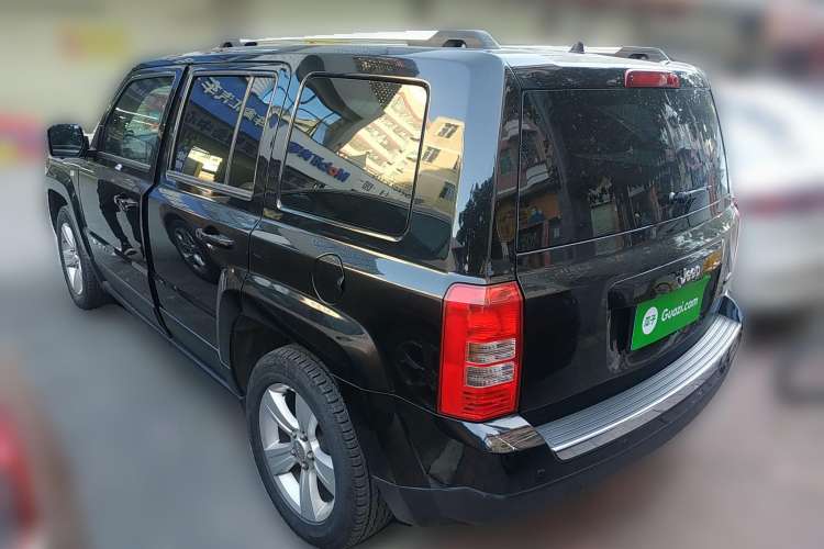 Used Jeep Patriot 2014 2.4L Luxury Navigation Edition Rear Left 45 Deg