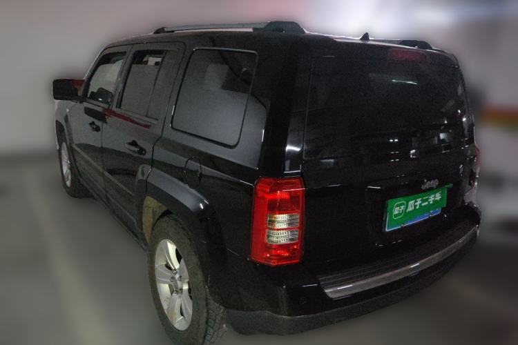 Used Jeep Patriot 2014 2.4L Luxury Navigation Edition Rear Left 45 Deg