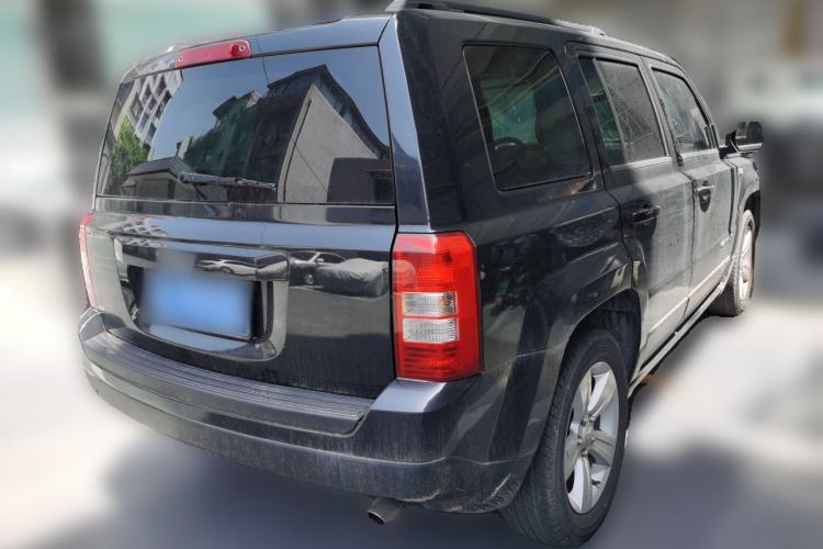 Used Jeep Patriot 2014 2.0L Sport Enhanced Edition Rear Right 45 Deg