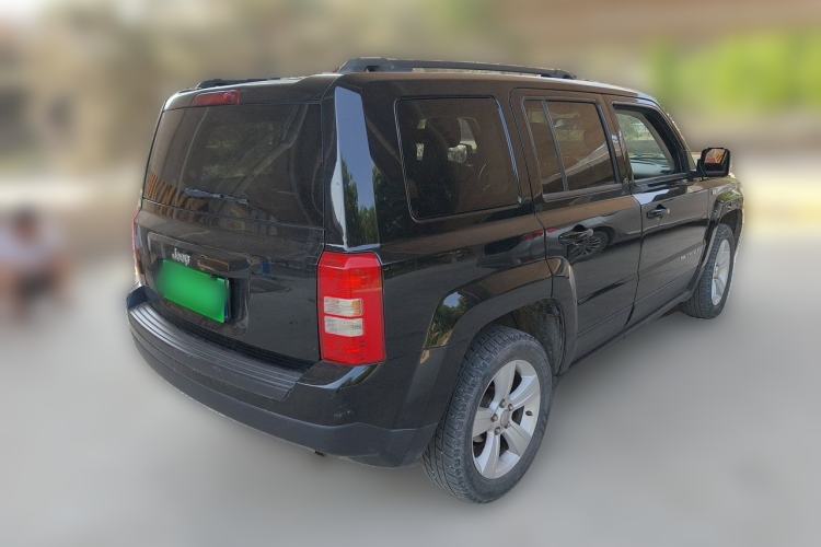 Used Jeep Patriot 2014 2.4L Sport Edition Rear Right 45 Deg