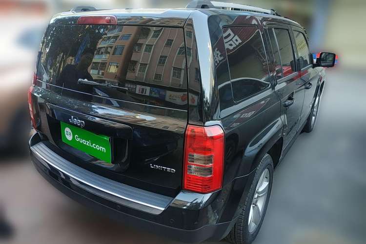 Used Jeep Patriot 2014 2.4L Luxury Navigation Edition Rear Right 45 Deg