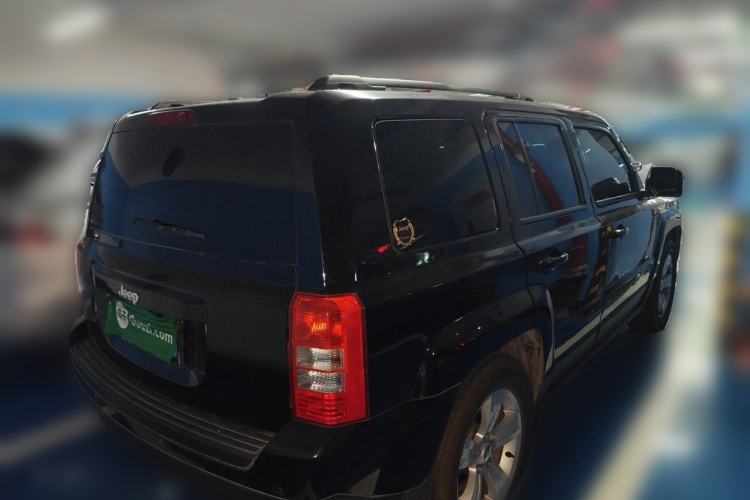 Used Jeep Patriot 2014 2.4L Sport Edition Rear Right 45 Deg