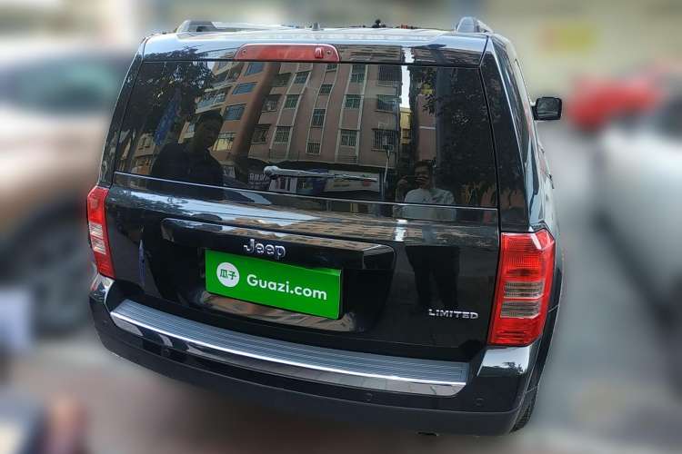 Used Jeep Patriot 2014 2.4L Luxury Navigation Edition Rear