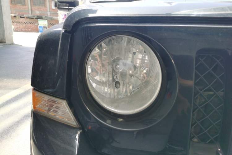 Used Jeep Patriot 2014 2.0L Sport Enhanced Edition Right Front Headlight
