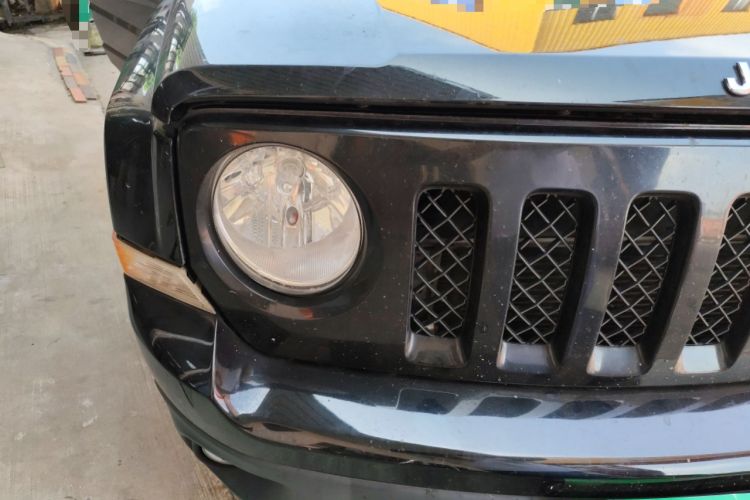 Used Jeep Patriot 2014 2.4L Sport Edition Right Front Headlight