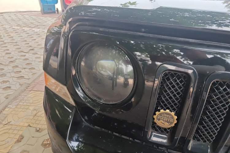Used Jeep Patriot 2014 2.4L Sport Edition Right Front Headlight