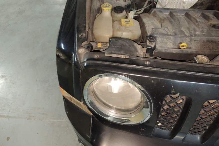 Used Jeep Patriot 2014 2.0L Sport Edition Right Front Headlight